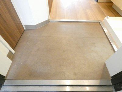 【玄関】 | パルティール城西