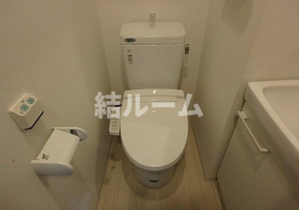 練馬区中村北１丁目の賃貸マンションのトイレ