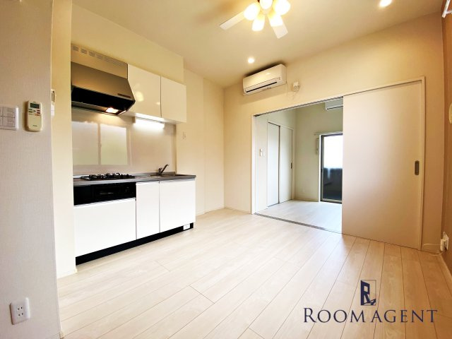 メゾンエトアの居間・リビング