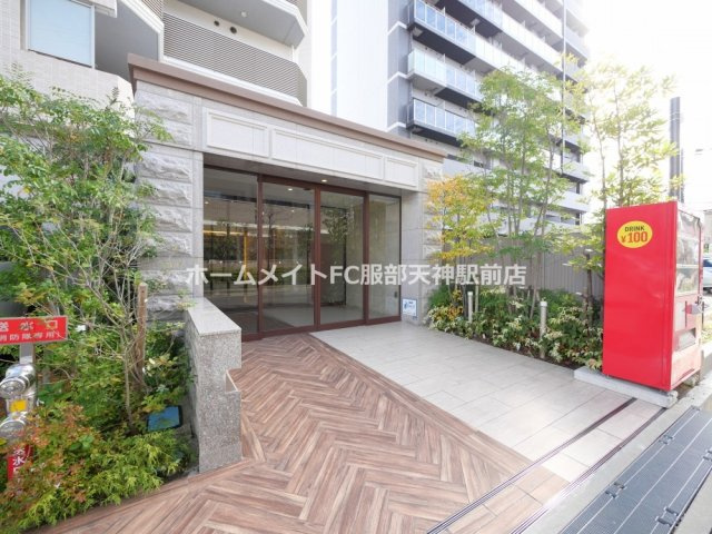 LaDouceur豊中南のエントランス