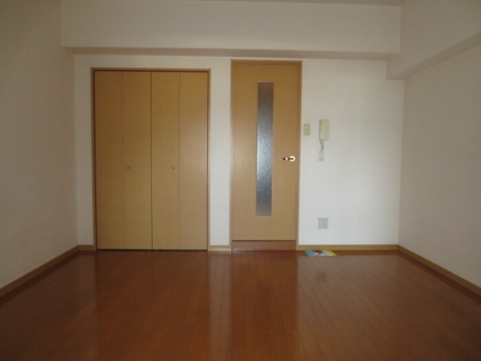 木下鉱産ビルⅡの洋室