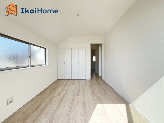 明石市魚住町西岡　全4棟C号棟　新築戸建の内装|◆同社施工例◆オプションで、より一層フローリングを強くする10年保証のコーティングもございます。