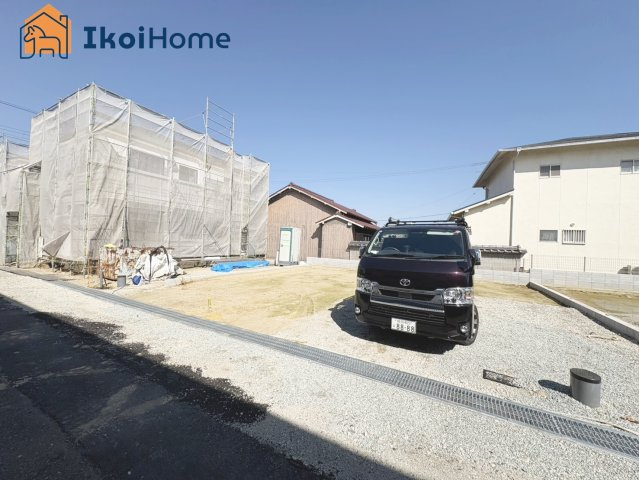 明石市魚住町西岡　全4棟C号棟　新築戸建の駐車場|【ホームページに現地動画掲載中】●年中無休：当日予約可●並列駐車２台可！バイク・自転車も可！