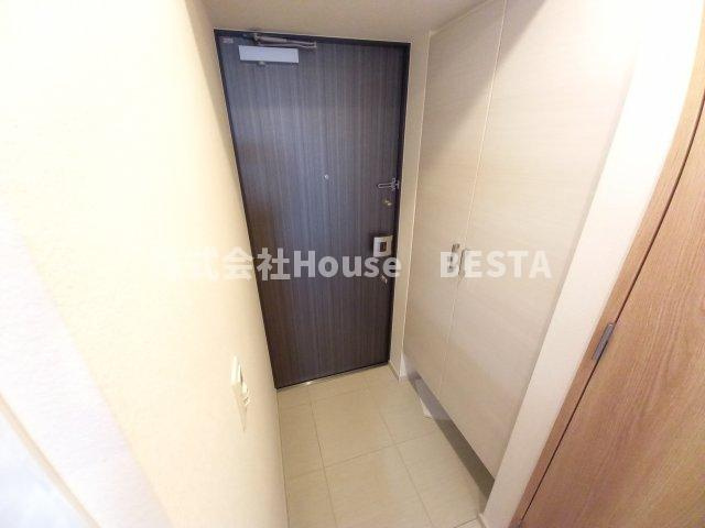 ファーストフィオーレ神戸駅前の玄関