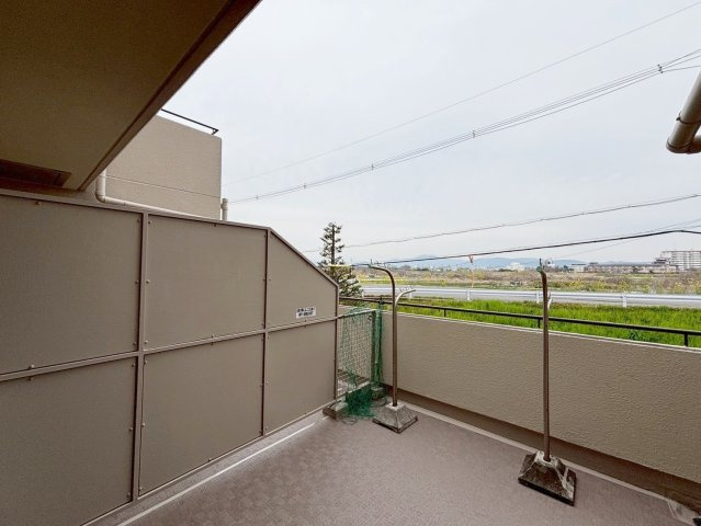 パークテラス桂川のその他|南西向きのテラスは暖かい光がたっぷり差し込み、開放感あふれる空間です。お洗濯物もよく乾きます♪
室内（2026年3月）撮影