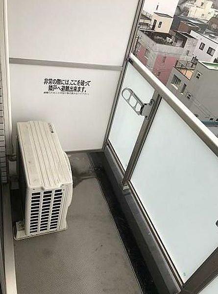 ライジングプレイス浅草五番館のバルコニー