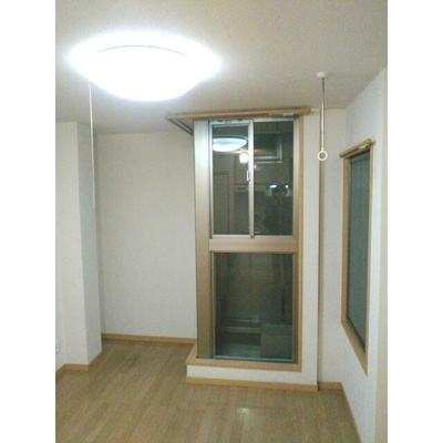 【居間・リビング】 | ハイムナウヒルズ | 明るい洋室！