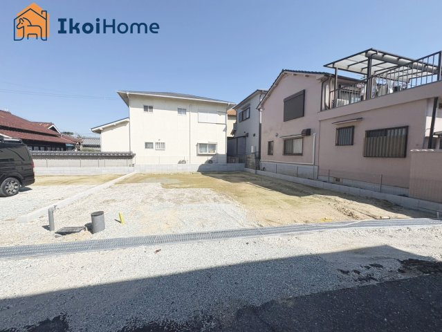 明石市魚住町西岡　全4棟D号棟　新築戸建の駐車場|【ホームページに現地動画掲載中】●年中無休：当日予約可●並列駐車２台可！バイク・自転車も可！