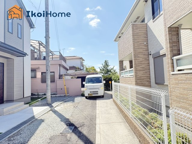 明石市魚住町西岡　全4棟D号棟　新築戸建の前面道路含む現地写真|【ホームページに現地動画掲載中】●年中無休：当日予約可●錦浦小学校徒歩9分！通学にも便利な立地です！