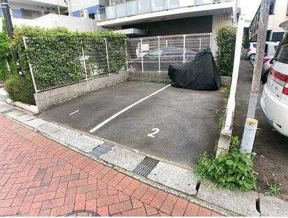 STATION・TOWER・URAYASUの駐車場