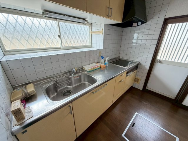 紀の川市貴志川町岸宮・中古戸建・116404のキッチン