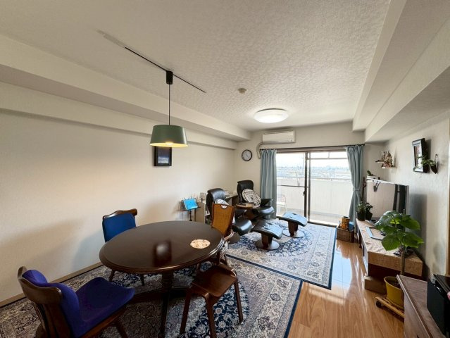 【居間・リビング】の画像