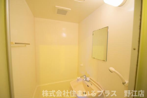 レジデンス野江の洗面所