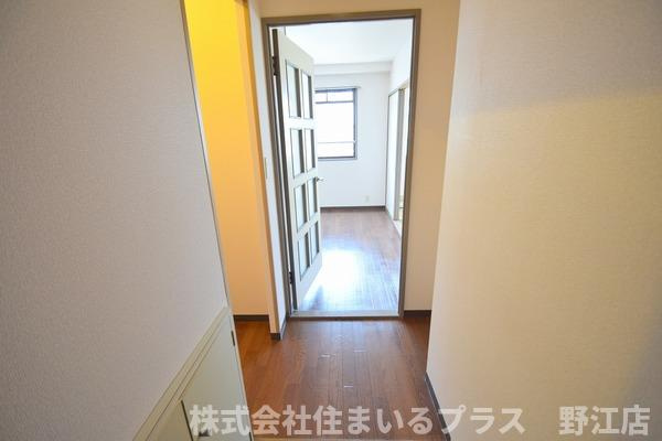 レジデンス野江の玄関