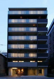 【外観】 | 鉄筋コンクリート造のがっちりとした建物。
