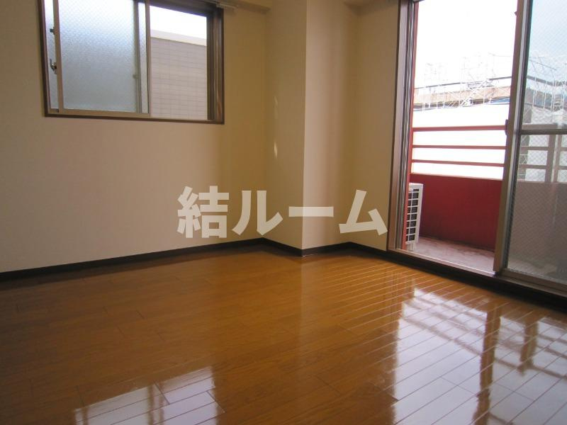 板橋区成増１丁目の賃貸マンションの居間・リビング