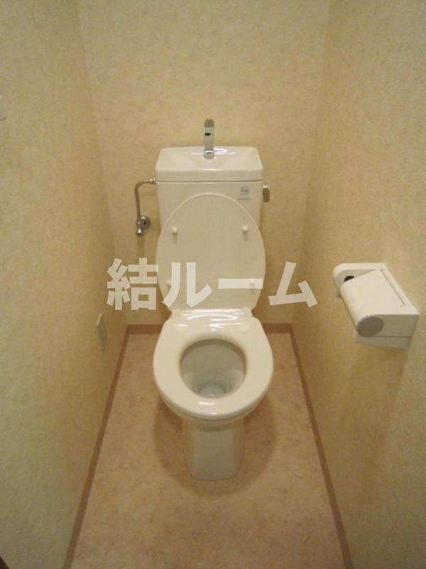板橋区成増１丁目の賃貸マンションのトイレ