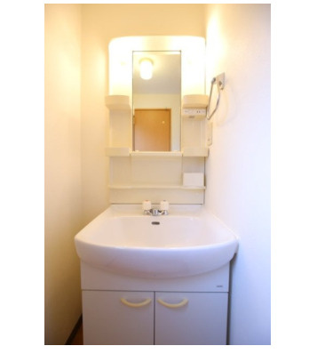 板橋区宮本町のアパートの独立洗面台