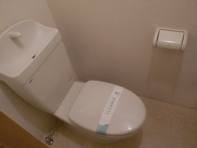 板橋区宮本町のアパートのトイレ