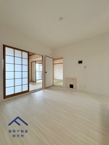エバーライフ箱崎第２の居間・リビング
