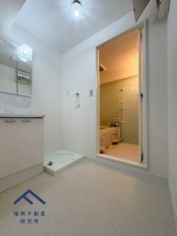 エバーライフ箱崎第２の独立洗面台