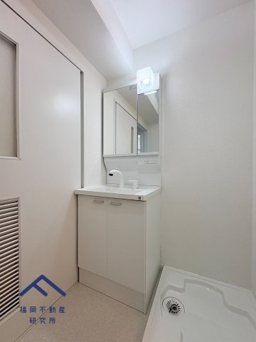 エバーライフ箱崎第２の独立洗面台