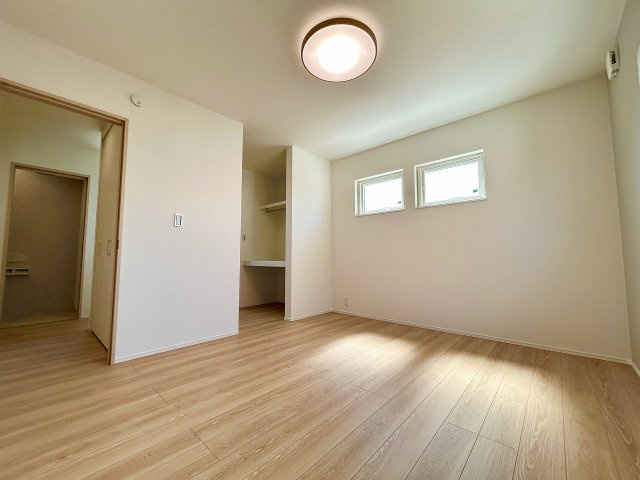 新築住宅　東鶉2丁目の洋室
