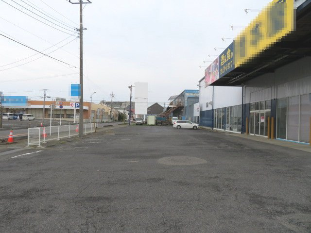 上尾市春日２丁目の倉庫の駐車場