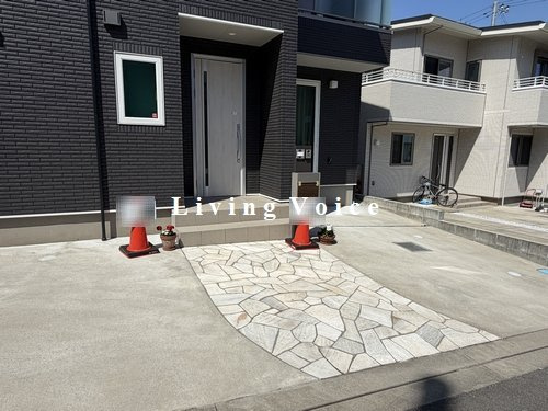 【仲介手数料０円】厚木市飯山南4丁目　中古一戸建てのエントランス|【仲介手数料０円】厚木市飯山南4丁目　中古一戸建て