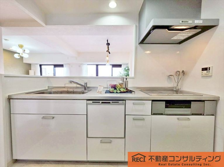 セルバのキッチン|南西向き陽当たり良好