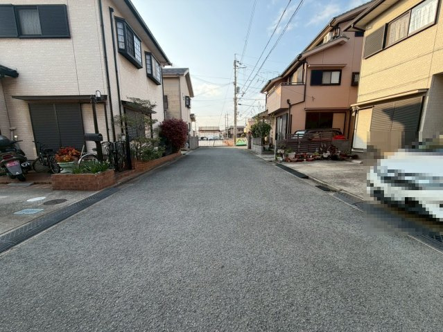 和歌山市松江・中古戸建・116683の前面道路含む現地写真