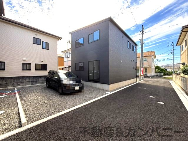 フォレクス保免上A号棟　松山市保免上2丁目の新築戸建の外観|物件の外観です