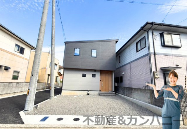 フォレクス保免上A号棟　松山市保免上2丁目の新築戸建