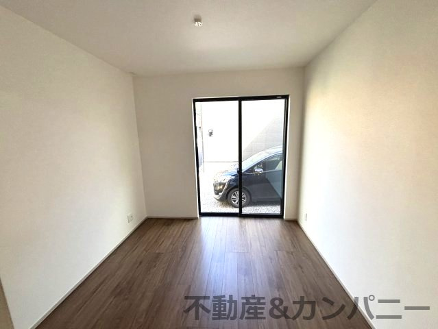 フォレクス保免上A号棟　松山市保免上2丁目の新築戸建の洋室|使い勝手のいい洋室です