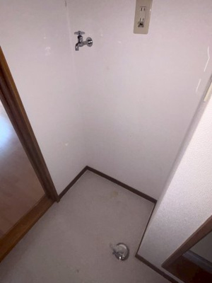 【設備】 | サンヒルズA | サンヒルズA　洗濯機置場