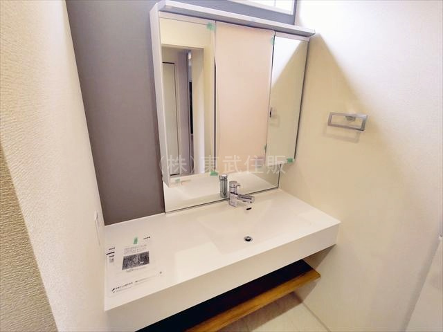【独立洗面台】 | ふじみ野市大井中央1丁目　全55棟　31号棟 | 朝の支度にも助かる、洗面化粧台