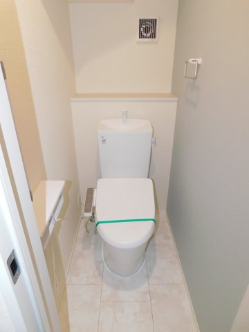 北名古屋市熊之庄六の坪の新築一戸建のトイレ|◇トイレ◇　　１階と２階に高機能トイレ完備♪