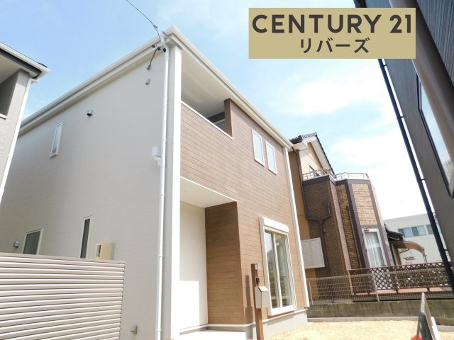 北名古屋市熊之庄六の坪の新築一戸建の外観|☆２号棟☆ 　　新価格！！いつでもご案内出来ます♪（お問合せ当日、平日、水曜、夜間でもＯＫ）　敷地４３．８３坪！　駐車３台ＯＫ！　続き間ＬＤＫ２１．１３帖♪　庭付き！