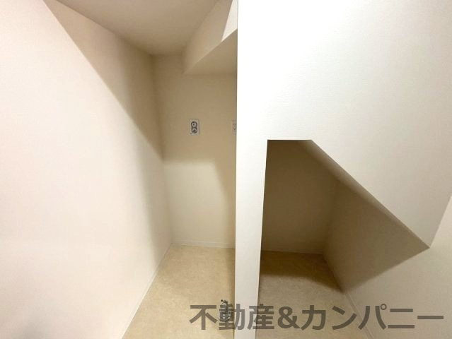 フォレクス保免上B号棟　松山市保免上2丁目の新築戸建のランドリースペース