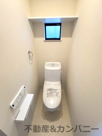 フォレクス保免上B号棟　松山市保免上2丁目の新築戸建のトイレ|トイレもきれいです