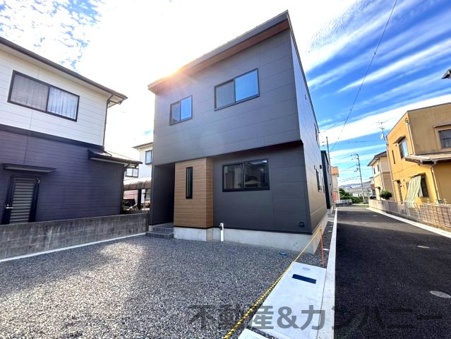 フォレクス保免上B号棟　松山市保免上2丁目の新築戸建の外観|外観です