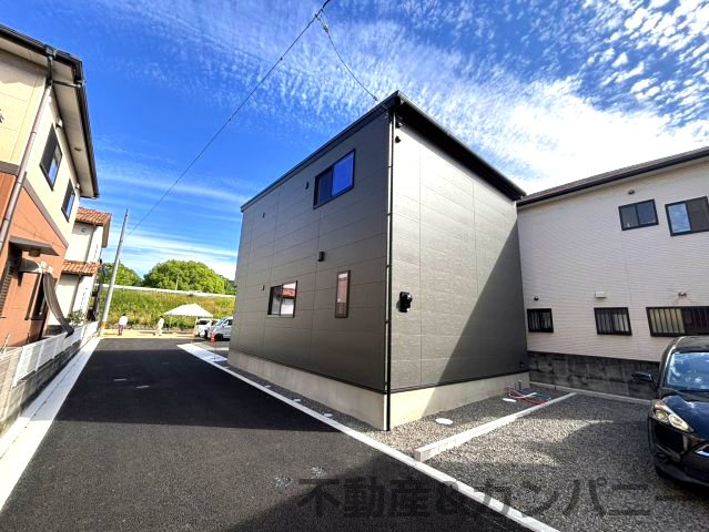 フォレクス保免上B号棟　松山市保免上2丁目の新築戸建の外観|物件の外観です