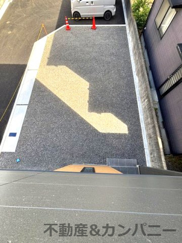 フォレクス保免上B号棟　松山市保免上2丁目の新築戸建の駐車場|駐車場の用意があります