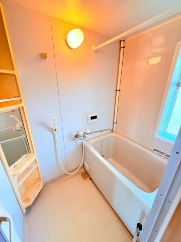 新多聞第2住宅116号棟の浴室