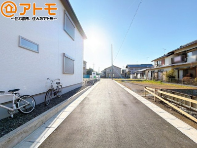 【前面道路含む現地写真】 | 葵区瀬名中央4丁目　新築戸建　B区画