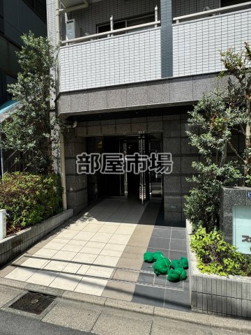 スカイコート隅田公園のエントランス