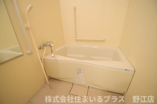 チャコーレ岡本の浴室