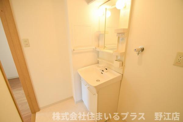 チャコーレ岡本の洗面所