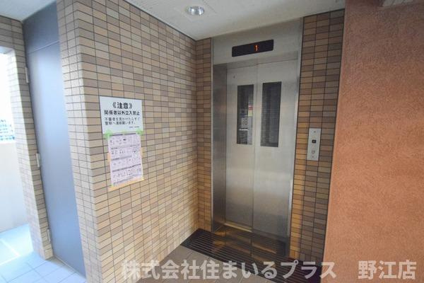 チャコーレ岡本のロビー