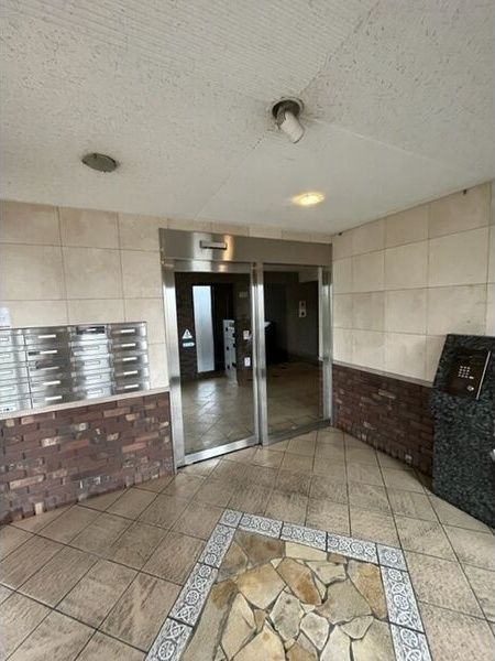 フォーサイト南鶉のエントランス